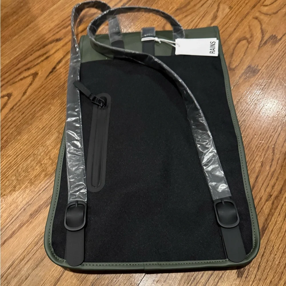 NWT Rains Unisex Olive‎ Green Full Size Waterproof Backpack Minimalist Laptop